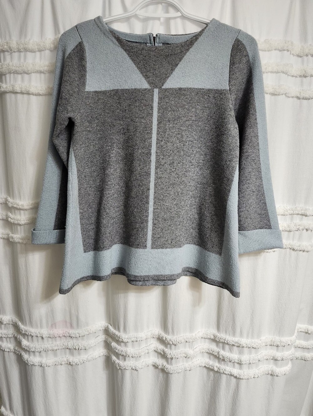 Cynthia Rowley Two-Tone Gray and Light Blue Crewneck Sweater